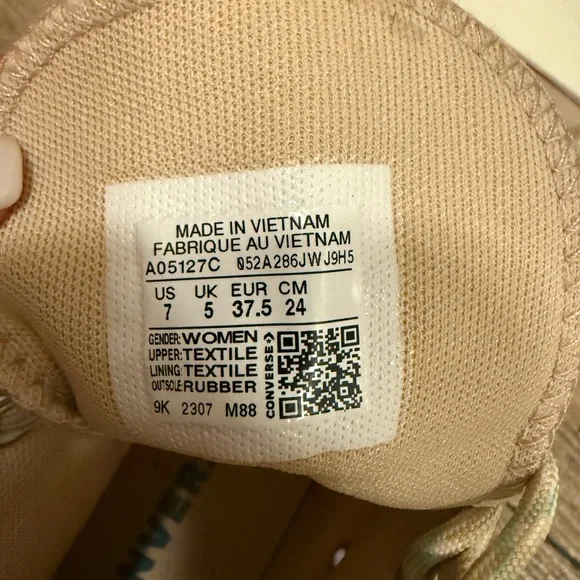 Converse Women’s High-Tops - Cream and Teal - worn once - Picture 3 of 3